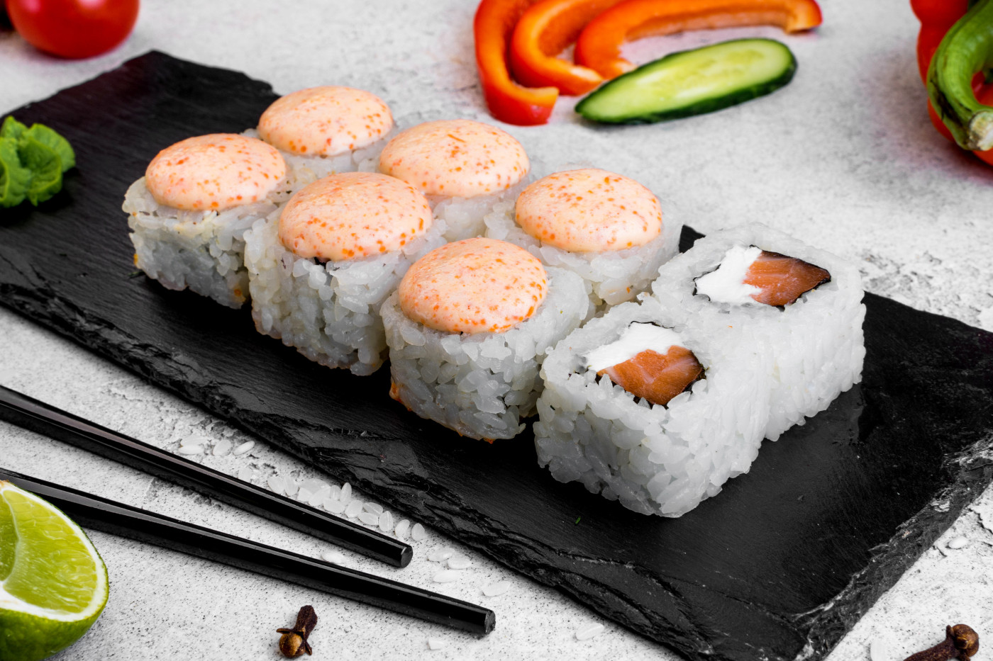 Суши запеченный лосось калорийность фото 107