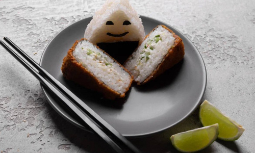 Онигири Яки кани