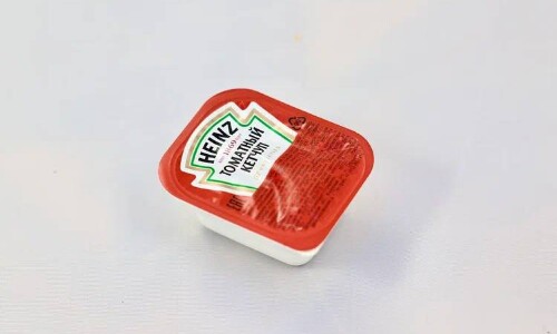 Соус HEINZ томатный кетчуп